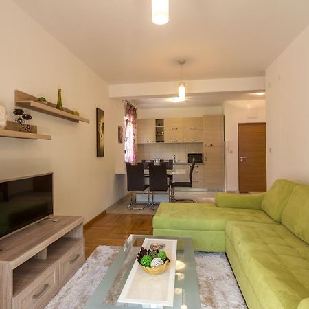 Apartments Rivijera Херцег-Нови Экстерьер фото