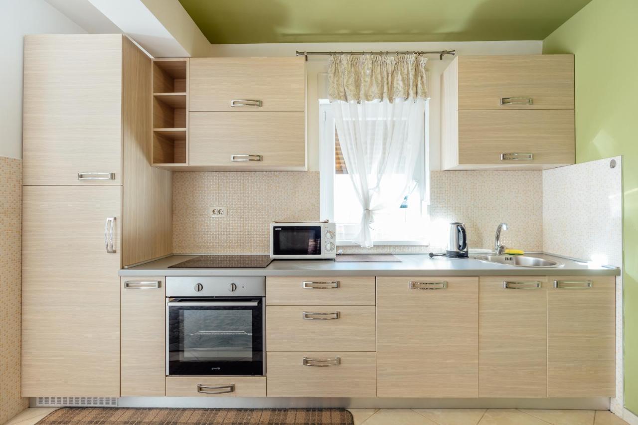 Apartments Rivijera Херцег-Нови Экстерьер фото
