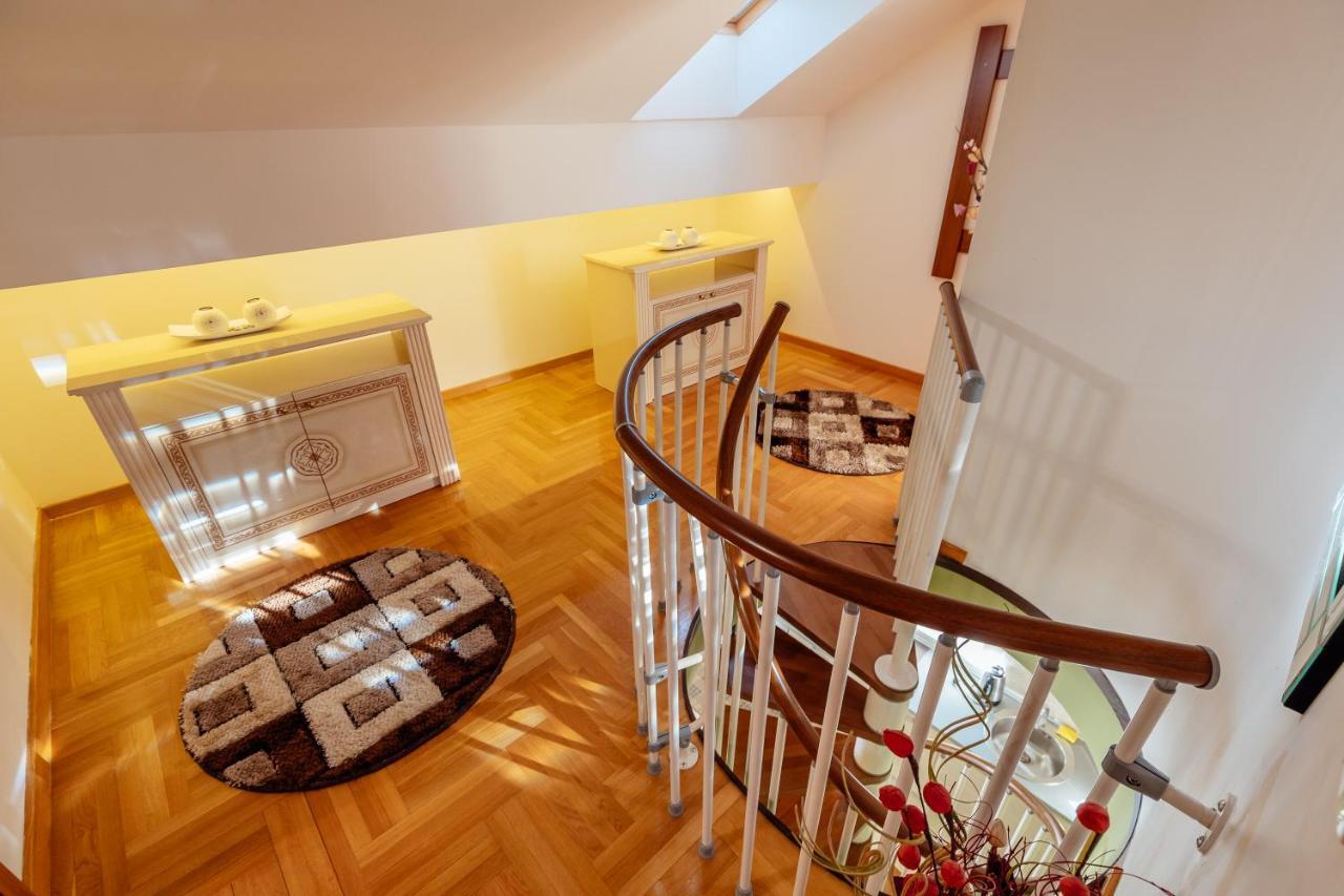 Apartments Rivijera Херцег-Нови Экстерьер фото