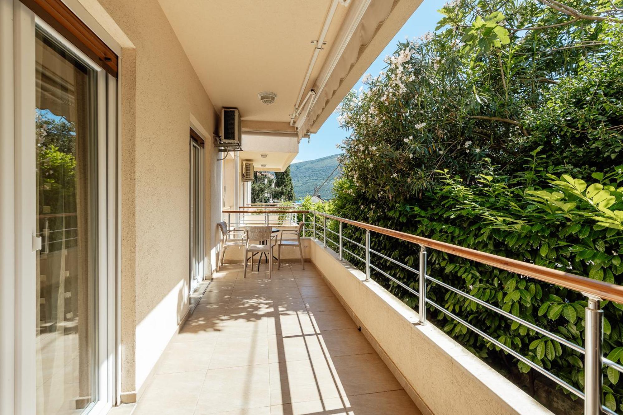 Apartments Rivijera Херцег-Нови Экстерьер фото