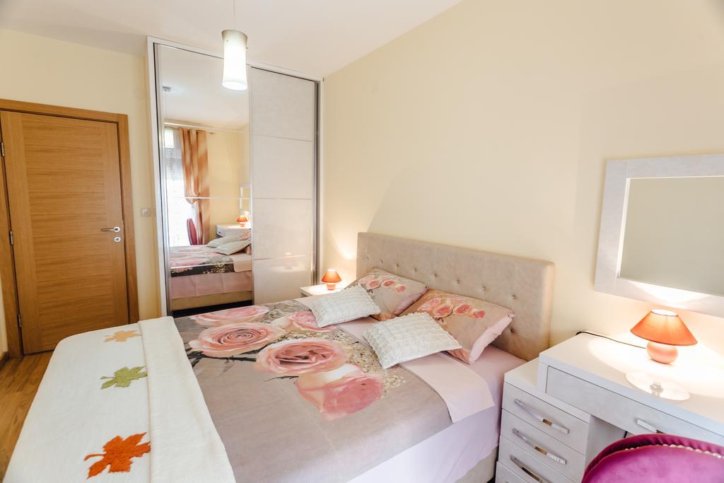 Apartments Rivijera Херцег-Нови Экстерьер фото