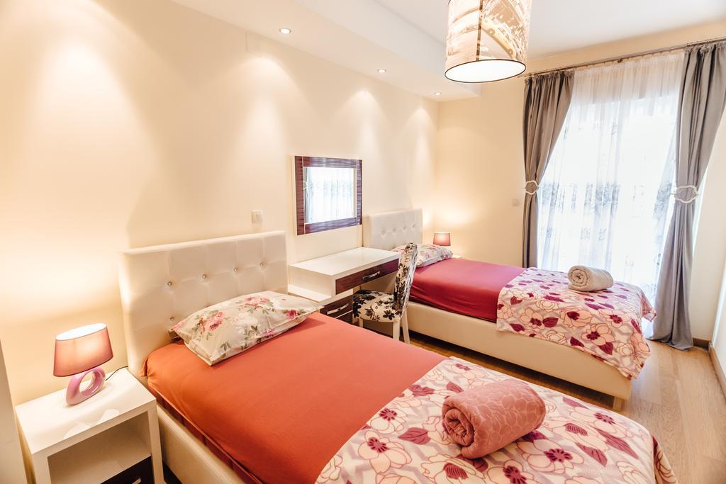 Apartments Rivijera Херцег-Нови Экстерьер фото