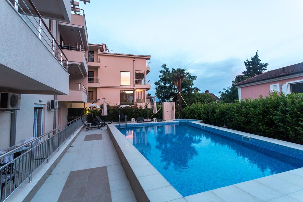 Apartments Rivijera Херцег-Нови Экстерьер фото