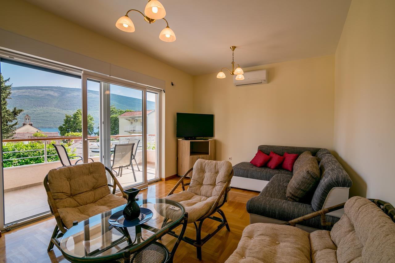 Apartments Rivijera Херцег-Нови Экстерьер фото