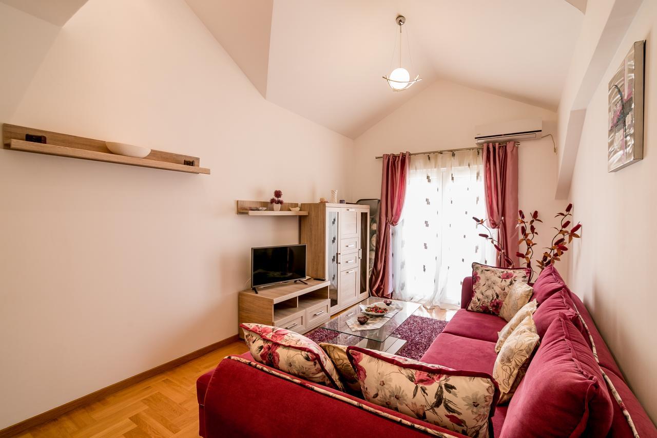 Apartments Rivijera Херцег-Нови Экстерьер фото