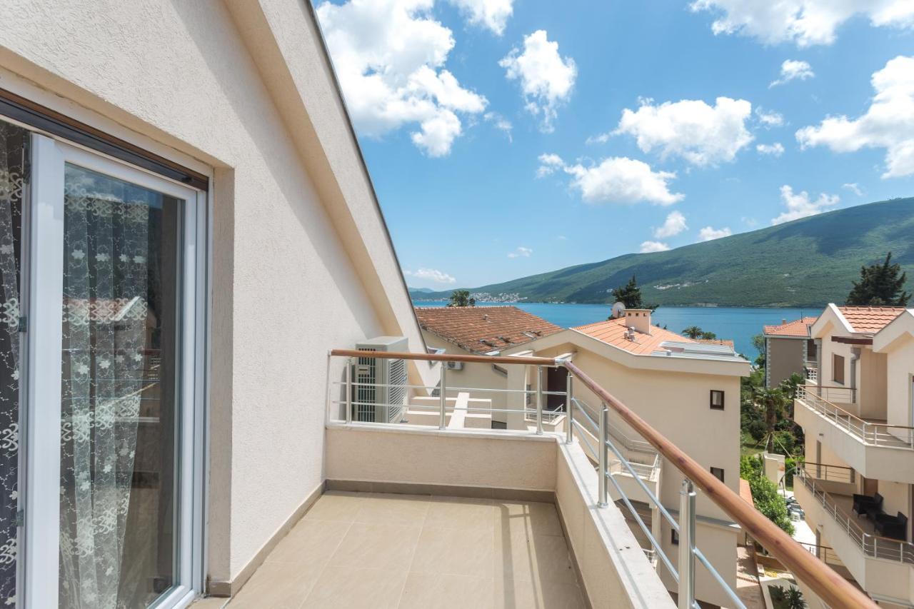 Apartments Rivijera Херцег-Нови Экстерьер фото