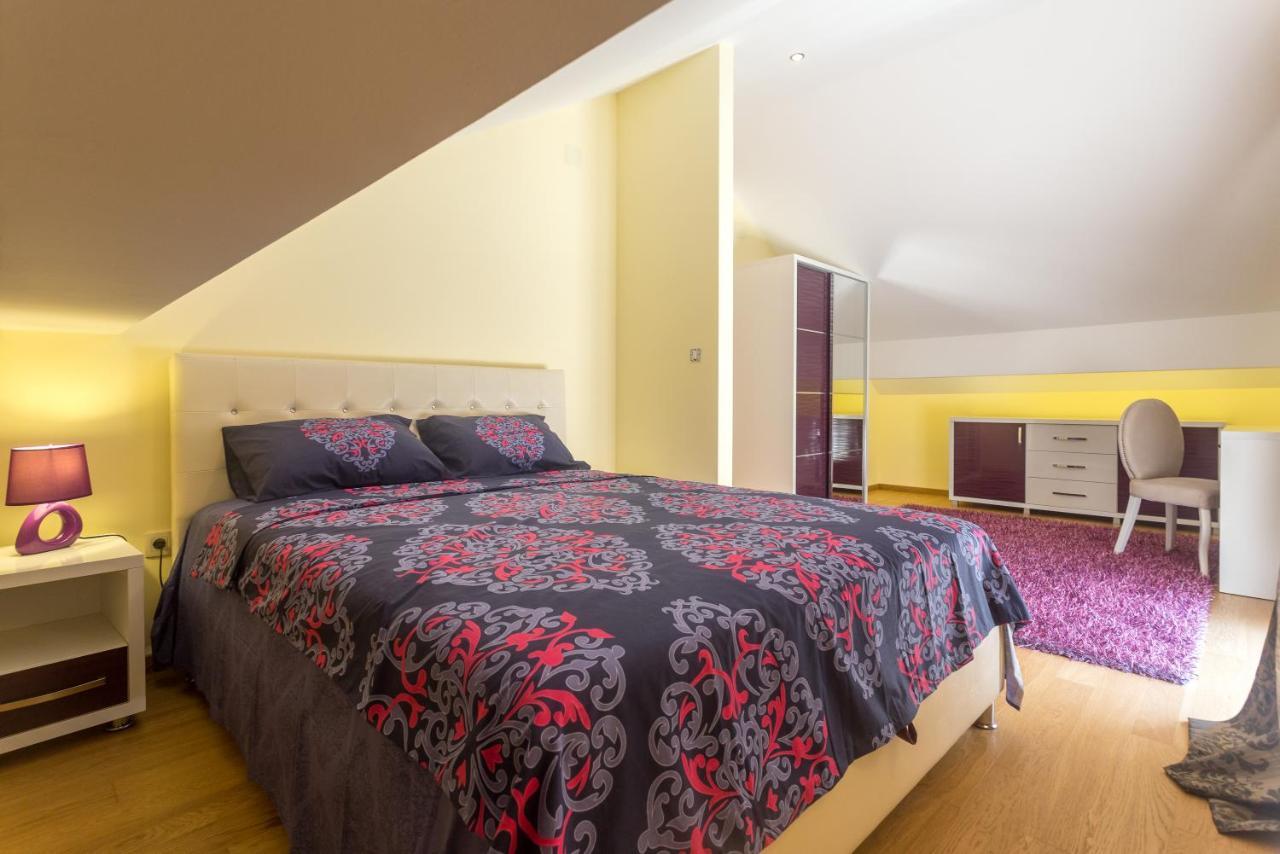 Apartments Rivijera Херцег-Нови Экстерьер фото